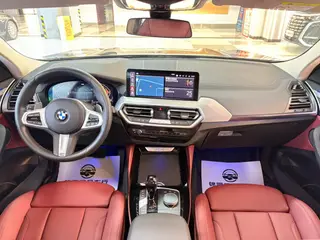 BMW X4 2022 xDrive 30i M Ensemble de sport intérieur photo 13 BMW X4 2022 xDrive 30i M Ensemble de sport intérieur photo 13