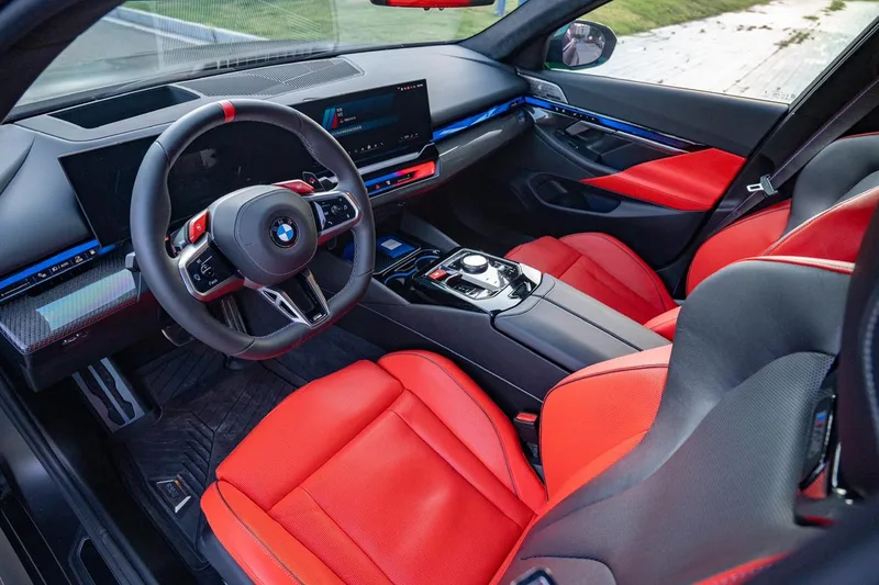 BMW M5 PHEV 2025 M5 intérieur photo 13 BMW M5 PHEV 2025 M5 intérieur photo 13