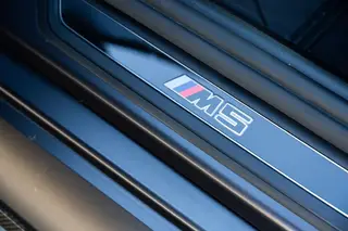 BMW M5 PHEV 2025 M5 intérieur photo 16 BMW M5 PHEV 2025 M5 intérieur photo 16