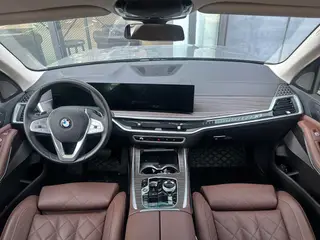 BMW X7 2023 xDrive40i Traje de lujo líder exterior foto 7 BMW X7 2023 xDrive40i Traje de lujo líder exterior foto 7