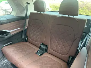 BMW X7 2023 xDrive40i Traje de lujo líder interior foto 9 BMW X7 2023 xDrive40i Traje de lujo líder interior foto 9