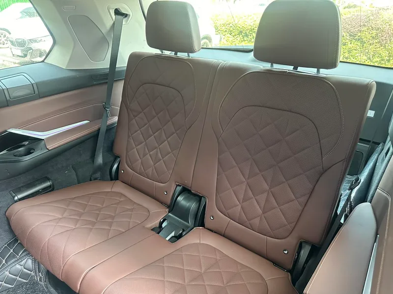 BMW X7 2023 xDrive40i Traje de lujo líder interior foto 9 BMW X7 2023 xDrive40i Traje de lujo líder interior foto 9