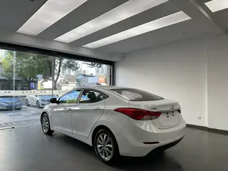 Hyundai Elantra Langdong 2015 1.6L Automatic fashion type interior photo 7 Hyundai Elantra Langdong 2015 1.6L Automatic fashion type interior photo 7