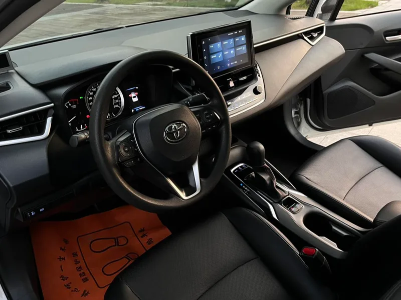 Toyota Corolla 2021 1.2T S-CVT Versión de élite interior foto 14 Toyota Corolla 2021 1.2T S-CVT Versión de élite interior foto 14