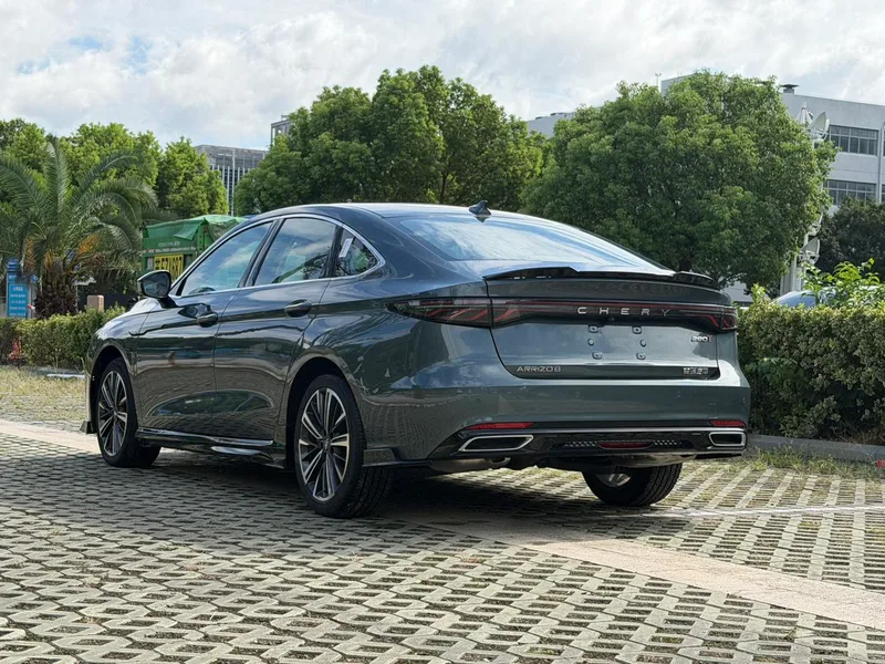 Chery Arrizo 8 PRO 2025 1.6T DCT Люксовый интерьер фото 9 Chery Arrizo 8 PRO 2025 1.6T DCT Люксовый интерьер фото 9