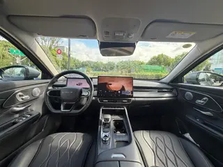 Chery Arrizo 8 PRO 2025 1.6T DCT Люксовый интерьер фото 10 Chery Arrizo 8 PRO 2025 1.6T DCT Люксовый интерьер фото 10