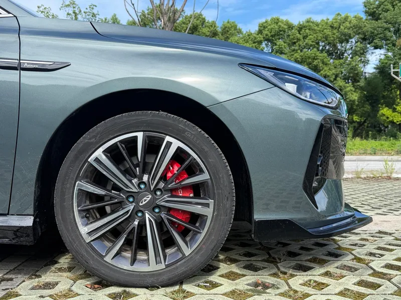 Chery Arrizo 8 PRO 2025 1.6T DCT Люксовый интерьер фото 15 Chery Arrizo 8 PRO 2025 1.6T DCT Люксовый интерьер фото 15