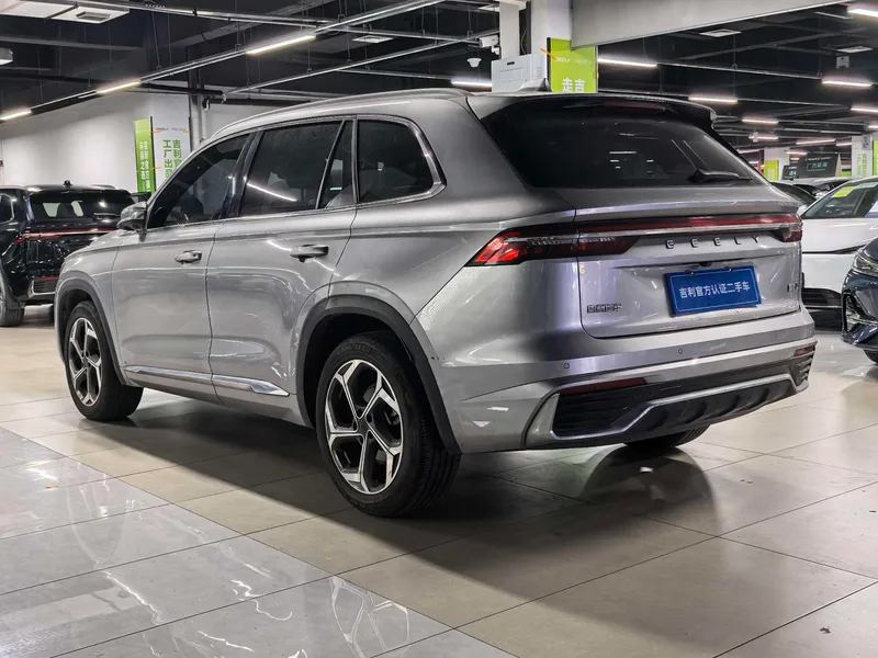 Geely Monjaro 2024 2.0TD Versión en la nube de tracción en dos ruedas automática de alta potencia exterior foto 6