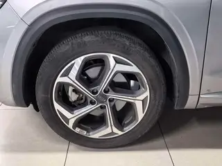 Geely Monjaro 2024 2.0TD Versión en la nube de tracción en dos ruedas automática de alta potencia interior foto 9