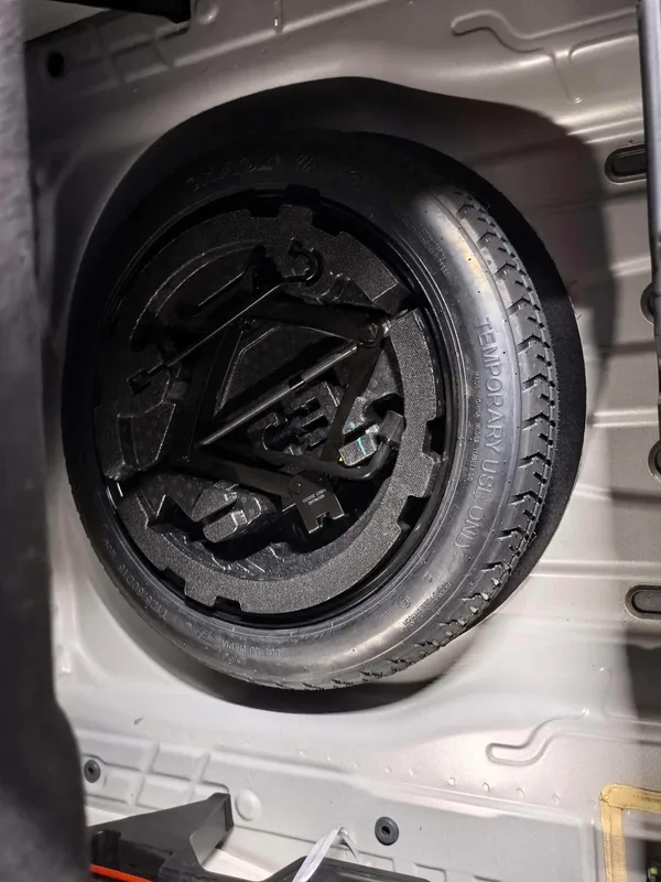 Geely Monjaro 2024 2.0TD Versión en la nube de tracción en dos ruedas automática de alta potencia interior foto 15