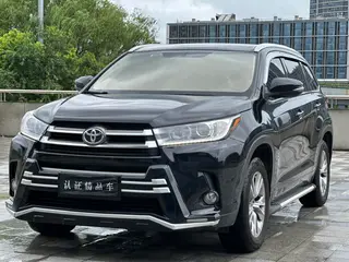 Toyota Highlander 2018 2.0T Version élite à deux roues motrices 7 Siège État VI