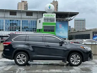 Toyota Highlander 2018 2.0T Two-wheel drive elite version 7 seat Country VI exterior photo 7 Toyota Highlander 2018 2.0T Two-wheel drive elite version 7 seat Country VI exterior photo 7