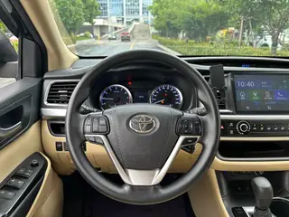 Toyota Highlander 2018 2.0T Two-wheel drive elite version 7 seat Country VI exterior photo 9 Toyota Highlander 2018 2.0T Two-wheel drive elite version 7 seat Country VI exterior photo 9