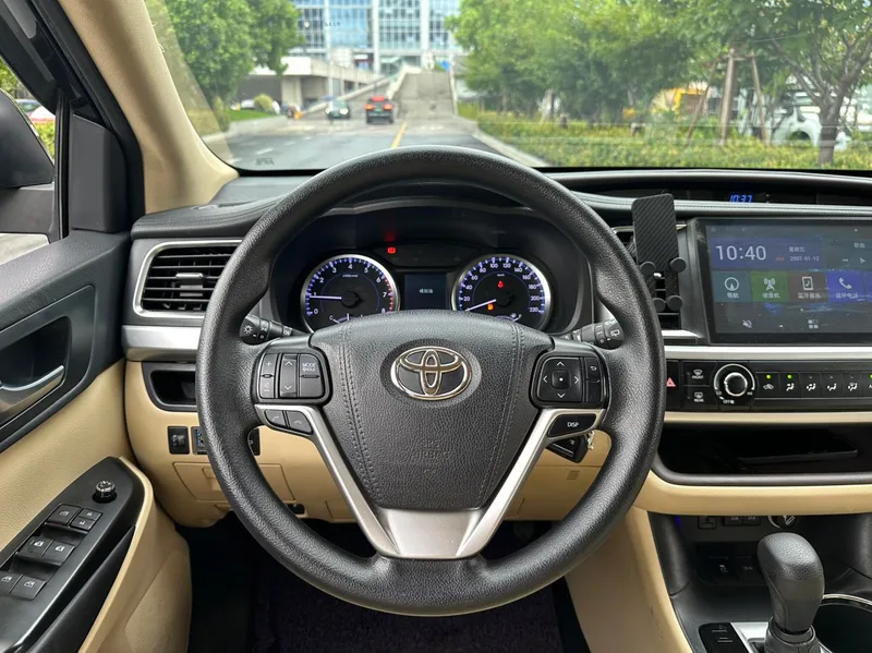 Toyota Highlander 2018 2.0T Two-wheel drive elite version 7 seat Country VI exterior photo 9 Toyota Highlander 2018 2.0T Two-wheel drive elite version 7 seat Country VI exterior photo 9