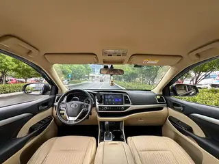 Toyota Highlander 2018 2.0T Two-wheel drive elite version 7 seat Country VI interior photo 11 Toyota Highlander 2018 2.0T Two-wheel drive elite version 7 seat Country VI interior photo 11