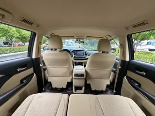 Toyota Highlander 2018 2.0T Two-wheel drive elite version 7 seat Country VI interior photo 16 Toyota Highlander 2018 2.0T Two-wheel drive elite version 7 seat Country VI interior photo 16
