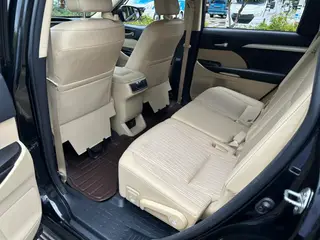 Toyota Highlander 2018 2.0T Two-wheel drive elite version 7 seat Country VI interior photo 18 Toyota Highlander 2018 2.0T Two-wheel drive elite version 7 seat Country VI interior photo 18