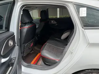 Chery Arrizo 8 2025 2.0T DCT Strength interior photo 8 Chery Arrizo 8 2025 2.0T DCT Strength interior photo 8