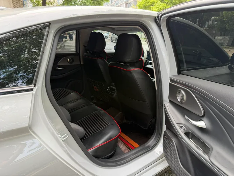 Chery Arrizo 8 2025 2.0T DCT Strength interior photo 10 Chery Arrizo 8 2025 2.0T DCT Strength interior photo 10
