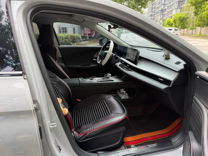 Chery Arrizo 8 2025 2.0T DCT Strength interior photo 11 Chery Arrizo 8 2025 2.0T DCT Strength interior photo 11
