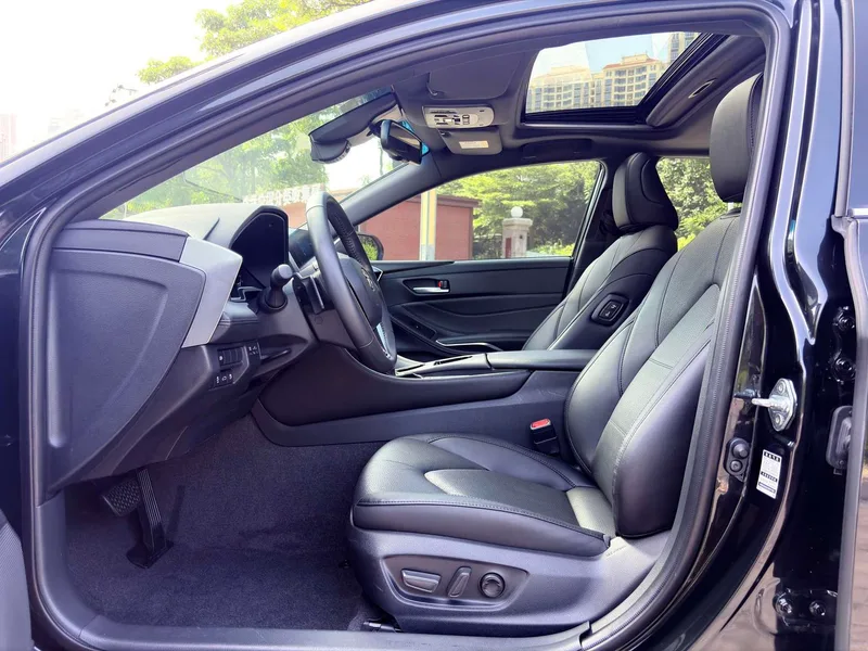 Toyota Avalon 2022 2.5L Enterprising Edition interior photo 7 Toyota Avalon 2022 2.5L Enterprising Edition interior photo 7