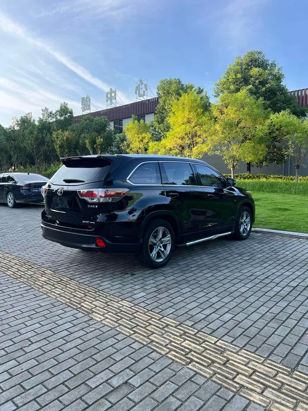 Toyota Highlander 2015 2.0T Édition de luxe à quatre roues motrices 7 Siège intérieur photo 9