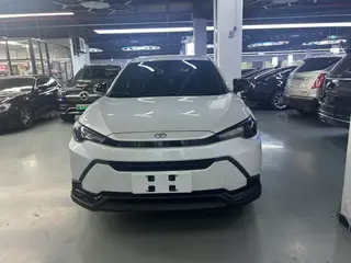 Toyota Frontlander 2024 2.0L CVT Versión de élite exterior foto 2 Toyota Frontlander 2024 2.0L CVT Versión de élite exterior foto 2
