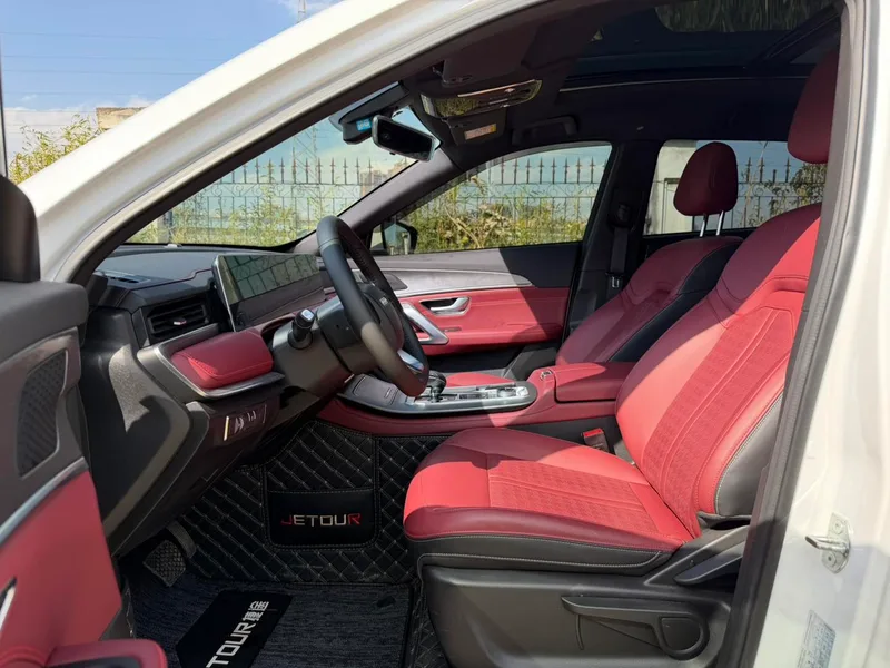 Jetour X70 PLUS 2025 1.5T 6DCT Elite-type 5 seat interior photo 8 Jetour X70 PLUS 2025 1.5T 6DCT Elite-type 5 seat interior photo 8