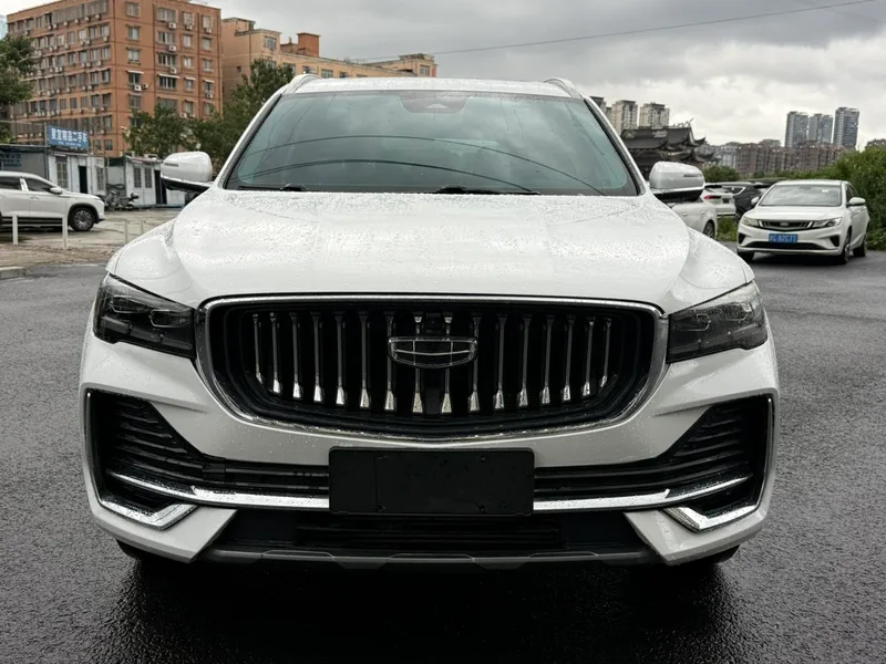 Geely Monjaro 2023 2.0TD High-power automatic two-drive flagship type exterior photo 2