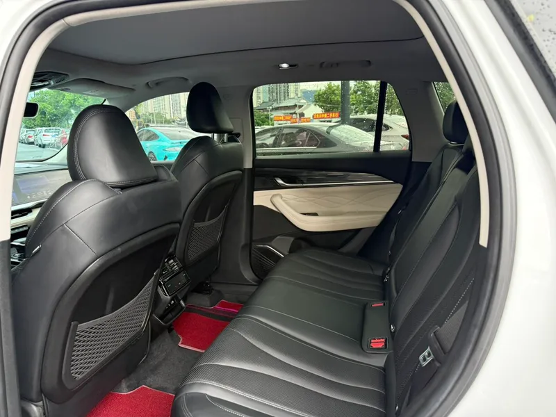 Geely Monjaro 2023 2.0TD High-power automatic two-drive flagship type exterior photo 5