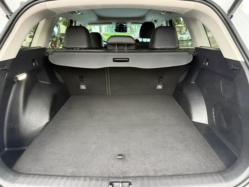 Geely Monjaro 2023 2.0TD High-power automatic two-drive flagship type interior photo 9