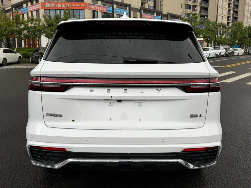 Geely Monjaro 2023 2.0TD High-power automatic two-drive flagship type interior photo 13