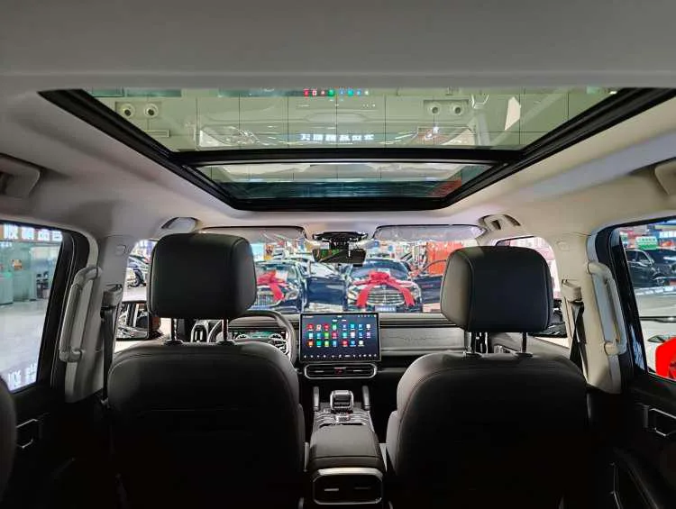 Jetour T2 2023 1.5TD Two-wheel drive Discover PRO interior photo 19 Jetour T2 2023 1.5TD Two-wheel drive Discover PRO interior photo 19