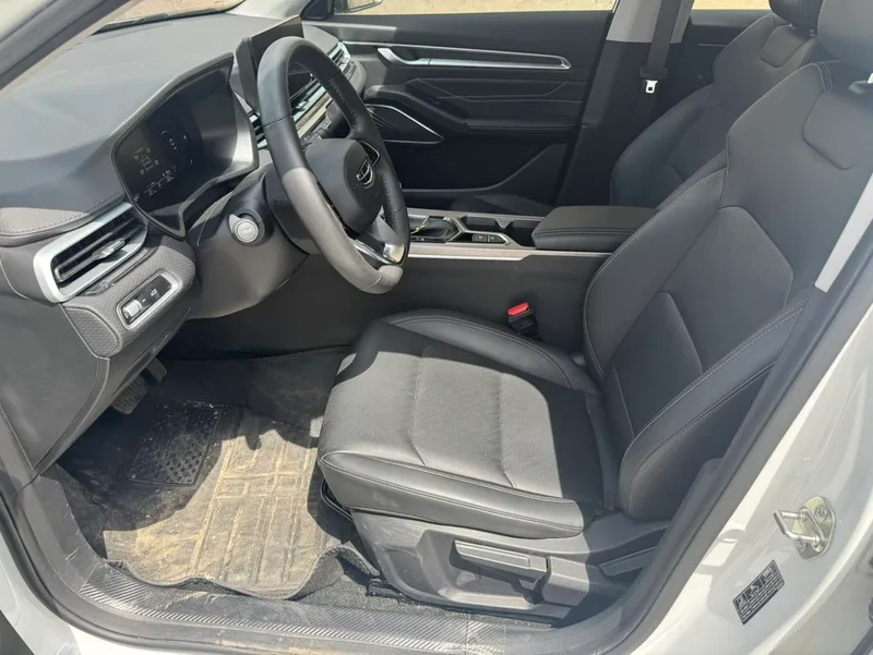 Geely Emgrand 2022 4th Gen 1.5L CVT Elite-type exterior photo 4 Geely Emgrand 2022 4th Gen 1.5L CVT Elite-type exterior photo 4