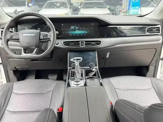 Jetour X90 2020 1.5T DCT Shadow Smart Edition 5 seat interior photo 9