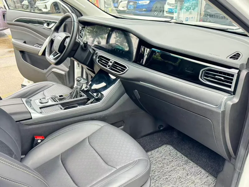 Jetour X90 2020 1.5T DCT Shadow Smart Edition 5 seat interior photo 11