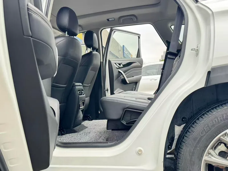 Jetour X90 2020 1.5T DCT Shadow Smart Edition 5 seat interior photo 13