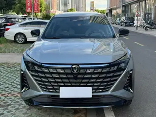 Changan UNI-Z 2025 1.5T DCT Luxury type exterior photo 2 Changan UNI-Z 2025 1.5T DCT Luxury type exterior photo 2
