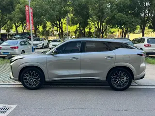 Changan UNI-Z 2025 1.5T DCT Luxury type exterior photo 3 Changan UNI-Z 2025 1.5T DCT Luxury type exterior photo 3