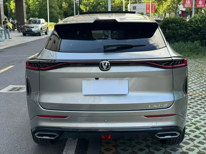 Changan UNI-Z 2025 1.5T DCT Luxury type exterior photo 5 Changan UNI-Z 2025 1.5T DCT Luxury type exterior photo 5