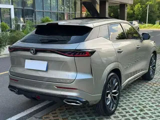 Changan UNI-Z 2025 1.5T DCT Luxury type interior photo 6 Changan UNI-Z 2025 1.5T DCT Luxury type interior photo 6