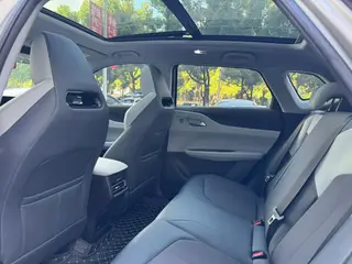 Changan UNI-Z 2025 1.5T DCT Luxury type interior photo 8 Changan UNI-Z 2025 1.5T DCT Luxury type interior photo 8