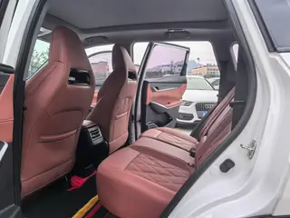 Changan CS75 PLUS 2023 Third generation 1.5T Automatic Luxury Model interior photo 11 Changan CS75 PLUS 2023 Third generation 1.5T Automatic Luxury Model interior photo 11