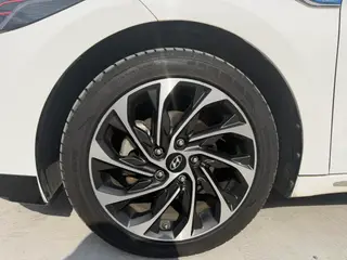 Hyundai Elantra Lingdong 2019 1.4T Dual-clutch dazzle vitality type interior photo 12 Hyundai Elantra Lingdong 2019 1.4T Dual-clutch dazzle vitality type interior photo 12