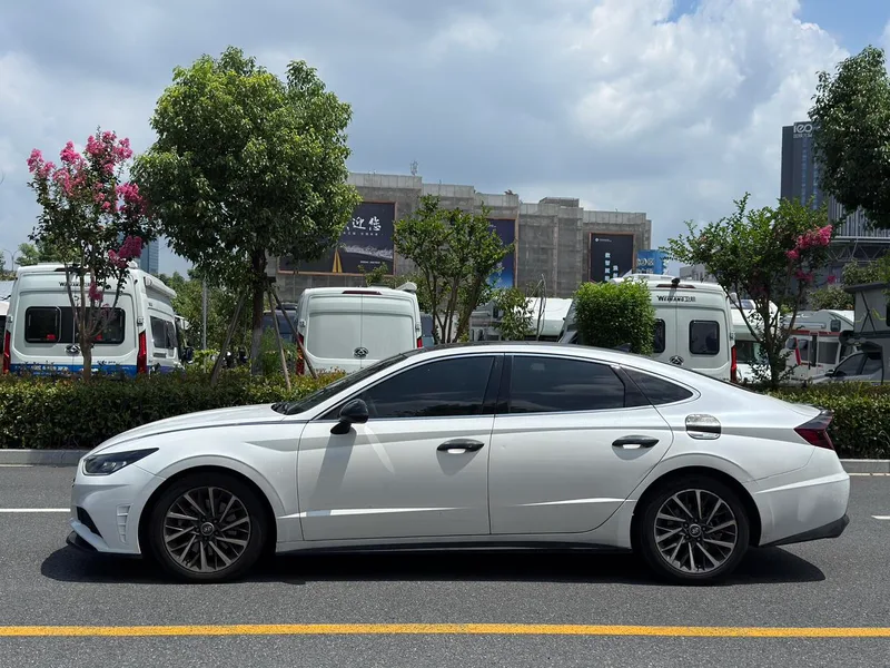 Hyundai Sonata 2020 380TGDi GLS Automatic Luxury Edition exterior photo 4