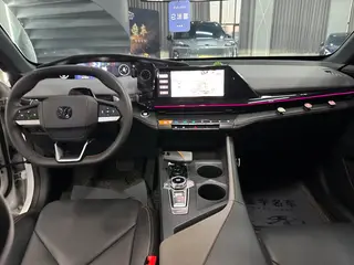 Changan UNI-V 2022 1.5T Premium Trim interior photo 10 Changan UNI-V 2022 1.5T Premium Trim interior photo 10