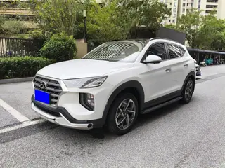 Hyundai Tucson 2019 280TGDi Dual-clutch two-drive fashion version Country VI exterior photo 1