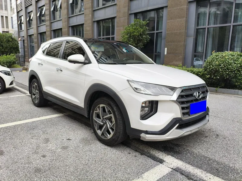 Hyundai Tucson 2019 280TGDi Dual-clutch two-drive fashion version Country VI exterior photo 2