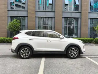 Hyundai Tucson 2019 280TGDi Dual-clutch two-drive fashion version Country VI exterior photo 3