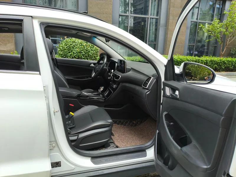 Hyundai Tucson 2019 280TGDi Dual-clutch two-drive fashion version Country VI interior photo 12